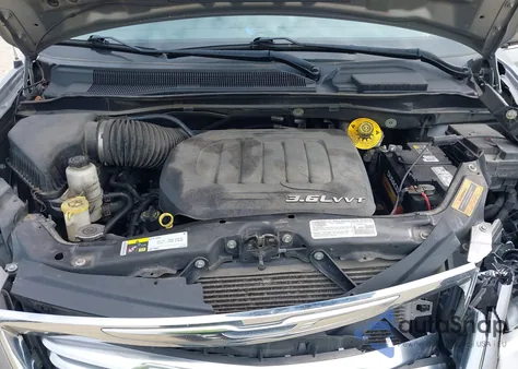 2014 Chrysler Town & Country Touring from USA, damaged, VIN 2C4RC1BG7ER163790